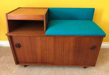 Vintage Chippy Telephone Seat